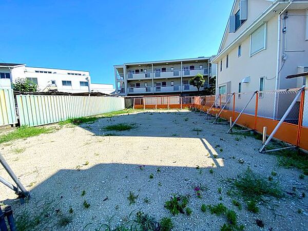 ■南海高野線「千代田駅」徒歩2分の好立地です■有効土地約59.8坪の平坦地■建築条件なし