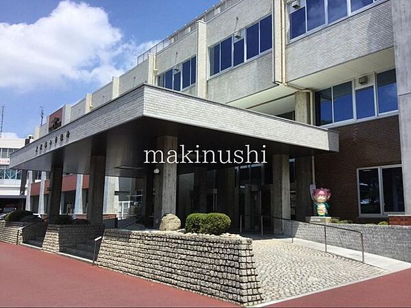 大阪狭山市役所 徒歩8分。 590m