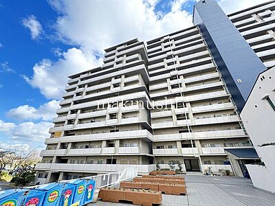 外観:■7階部分!南東向きバルコニーで日当たり良好!■エレベーター停止階です!■ペット飼育可能マンション■駐車場■来客用駐車場もございます■トランクルーム付き■いつでもご見学可能です。ぜひご見学下さいませ■ 外観:■7階部分!南東向きバルコニーで日当たり良好!■エレベーター停止階です!■ペット飼育可能マンション■駐車場■来客用駐車場もございます■トランクルーム付き■いつでもご見学可能です。ぜひご見学下さいませ■
