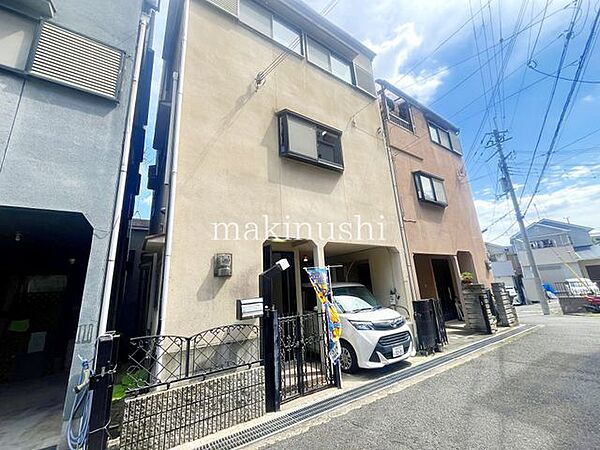 ■リフォーム完了しました！■5LDK■駐車場付！■愛車を守るインナーガレージ■システムキッチン、ユニットバス、洗面化粧台、トイレ交換しました■いつでもご見学可能となっております。ぜひご見学ください♪■
