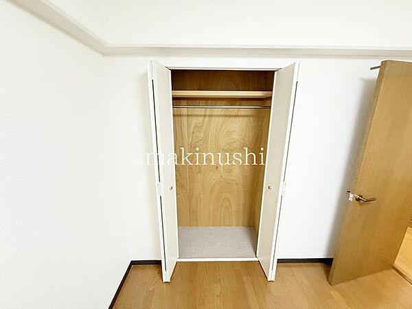 大きな収納スペースです。これだけの広さがあれば、かなりの量のお荷物を収納出来ますね