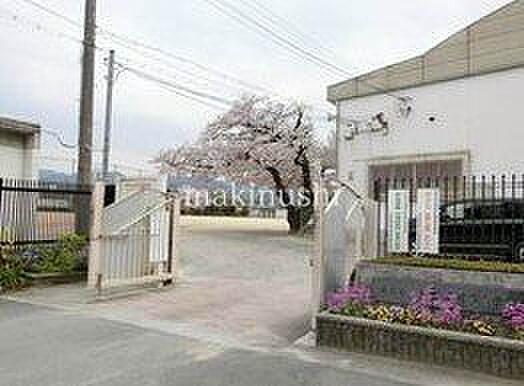 河内長野市立三日市小学校 徒歩22分。 1700m