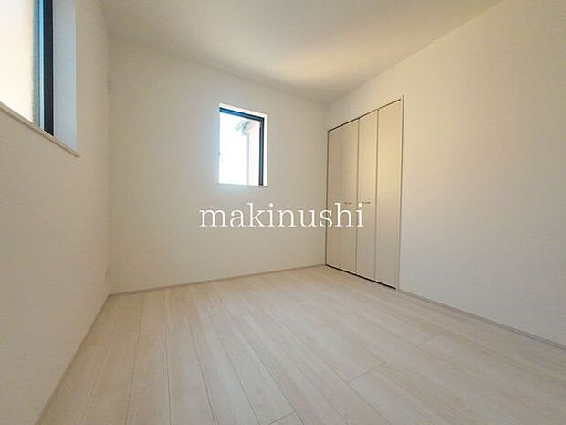 洋室約5.2帖の洋室になりますクローゼット完備