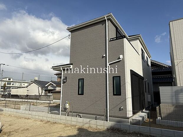 9区画分譲地で交通量は殆ど無しです