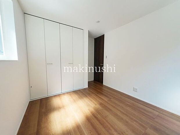 フローリングでお掃除ラクラクです。