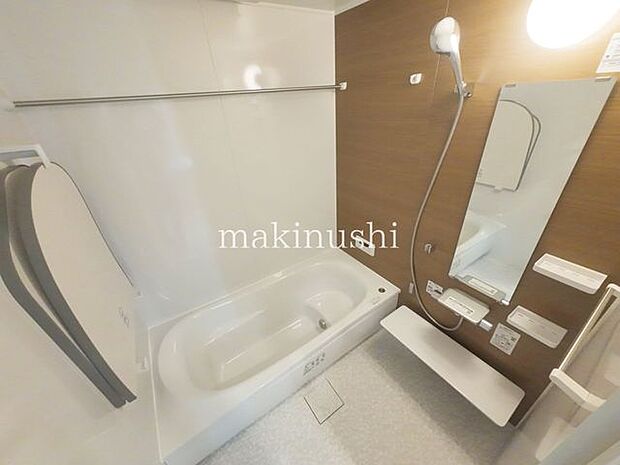 ・浴室もピカピカです。キレイな浴室での気持ちの良いバスタイムが一日の疲れを癒してくれます。