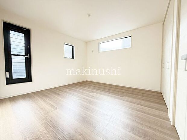 寝室約8.0帖のお部屋になります寝室としてご利用頂けます