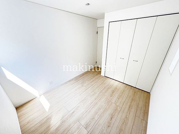 ・全室フローリングなので、ちょっとした汚れはモップでサッとお掃除できます。