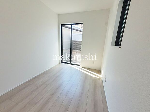 子供部屋趣味に合わせて使って頂けるようシンプルに仕上げてあります。