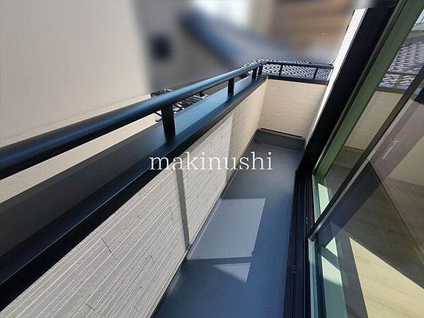 バルコニー風通しの良い明るいバルコニーです。