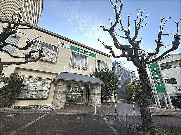 三十三銀行堺支店 徒歩8分。 580m
