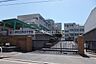 周辺：堺市立野田中学校 徒歩9分。 650m