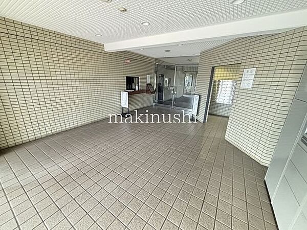 1階部分　専用庭付き現況空き室です