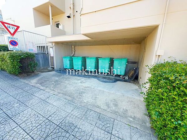 共有部分ゴミ置き場ゴミ置き場の管理や設備、運用方法など。居住中の皆様の満足度や管理会社の信頼性にも関わる重要なポイントでもあります。
