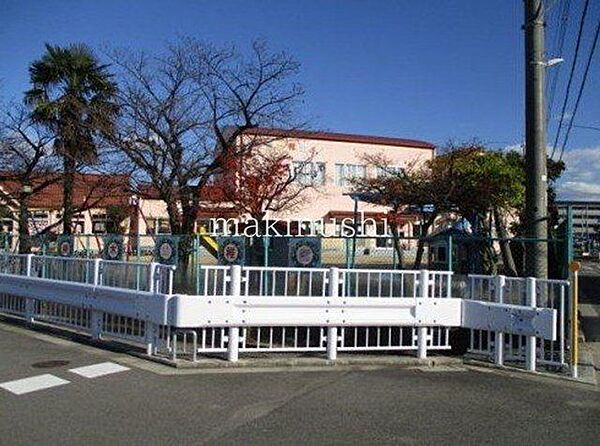 幼稚園型認定こども園美木幼稚園 徒歩15分。 1190m