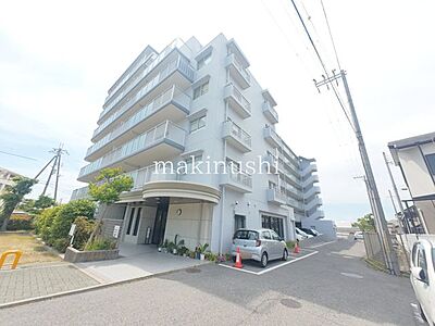 外観:外観ユニハイム北野田は、落ち着いた住宅街に建つファミリー向け分譲マンション!!地上7階建・総戸数47戸のファミリー向け分譲マンションです。 外観:外観ユニハイム北野田は、落ち着いた住宅街に建つファミリー向け分譲マンション!!地上7階建・総戸数47戸のファミリー向け分譲マンションです。