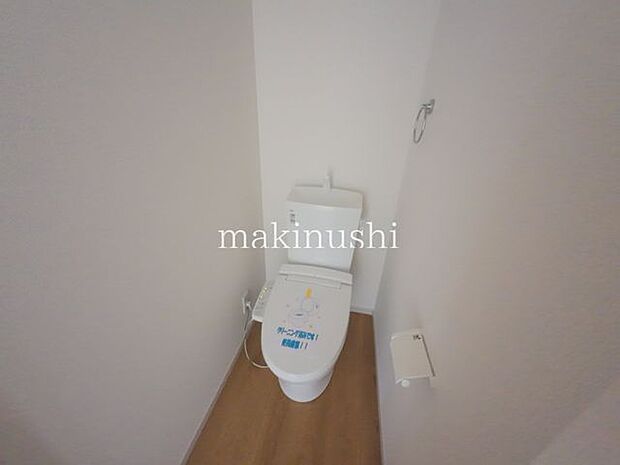 トイレトイレは1階と2階の両方に設置されており、夜間のトイレも階段の上り下りが不要で安心して快適にご利用いただけます。