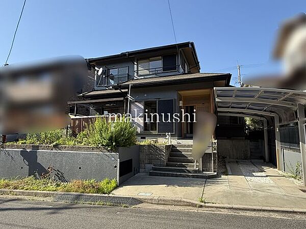 外観堺市美原区さつき野西1丁目　中古戸建土地約55.77坪2026年4月室内外リフォーム済お客様のご都合にて内覧可能です。