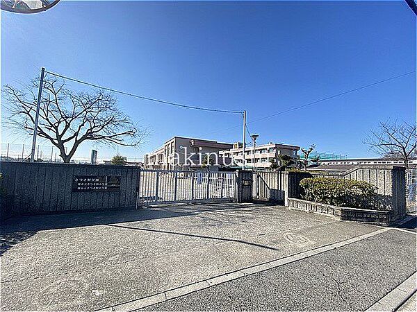 堺市立さつき野小学校 徒歩11分。 870m