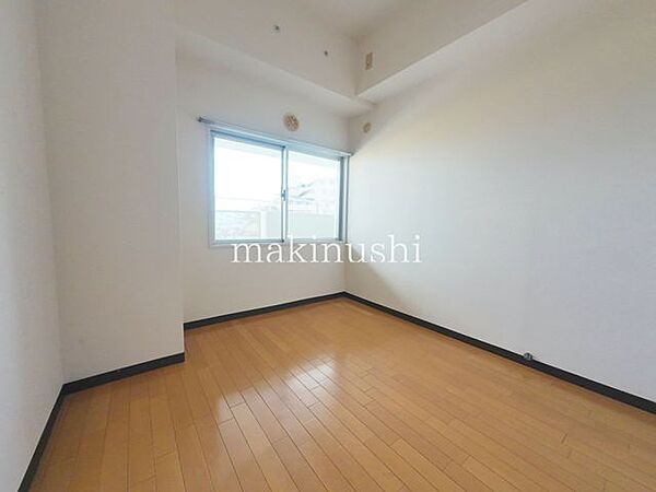 洋室新しいお部屋での新生活に夢が膨らみます。