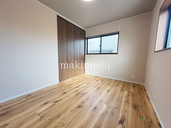 子供部屋　約6.0帖洋室約6.0帖は、ベッドやデスクなどの家具を配置しやすい使い勝手の良い広さです。寝室や子ども部屋、書斎など多目的に活用できる快適な空間。自分好みの居心地の良いお部屋づくり。