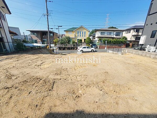 建築条件無し土地ですのでお好きな建築会社で建てて頂くことが可能です。