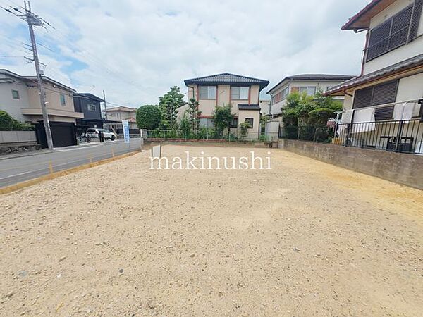 ・建築条件無し土地です。お好きな建築会社で建てて頂けます。