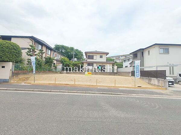 ・建築条件無し土地です。お好きな建築会社で建てて頂けます。