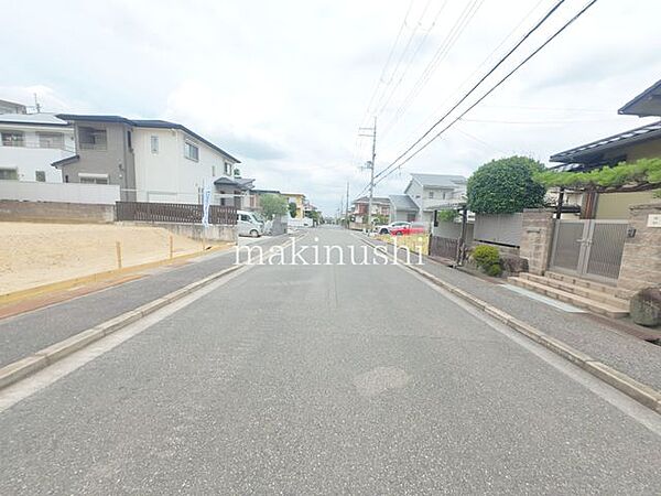 ・建築条件無し土地です。お好きな建築会社で建てて頂けます。