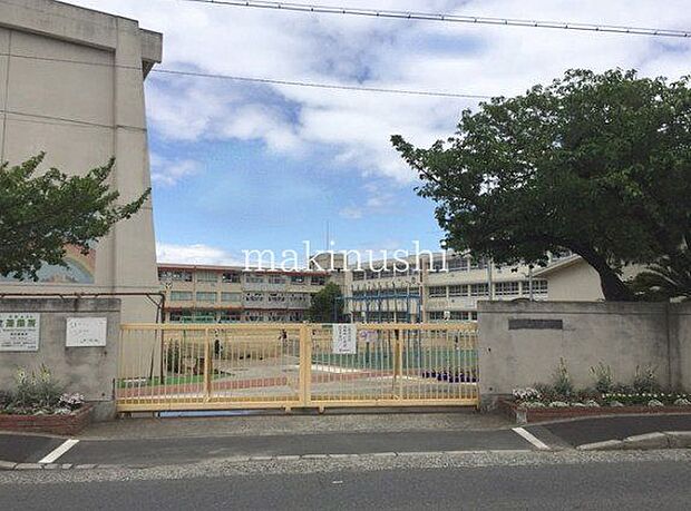 堺市立日置荘小学校 徒歩6分。 410m