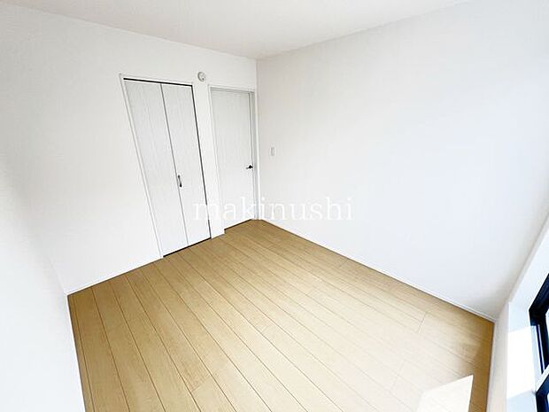 ・2面採光を確保した明るい室内は、風通しも良く、大変居心地の良い空間となっております。