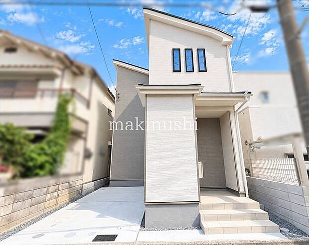 外観キレイな外観で道路から入り込んだ土地なので静かで小さなお子様の飛び出しもなく安全です。