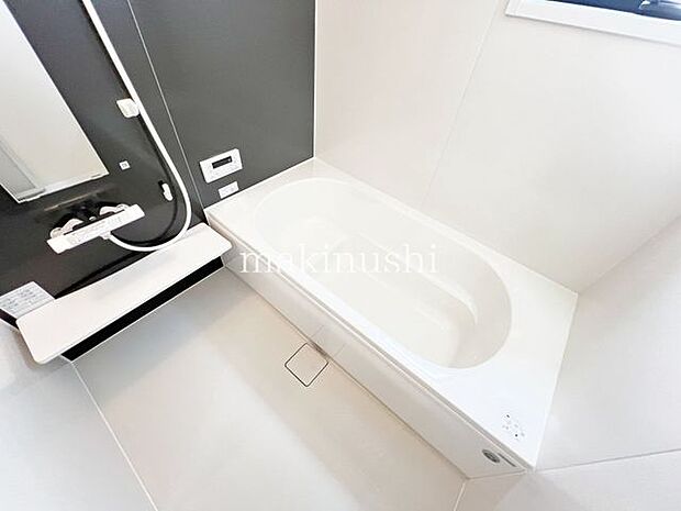 ・浴室もピカピカです。キレイな浴室での気持ちの良いバスタイムが一日の疲れを癒してくれます。