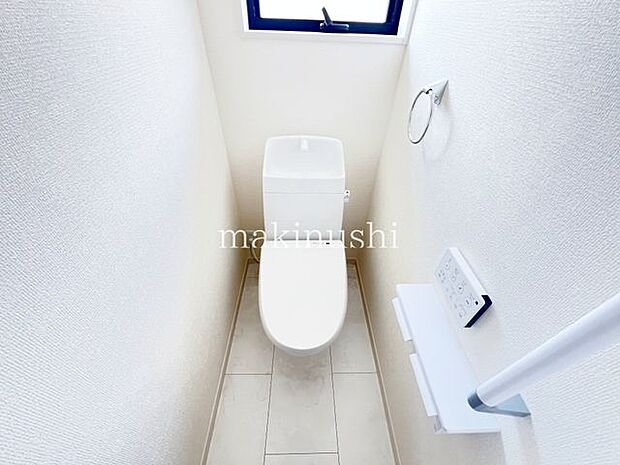 ・トイレは1階と2階にあります、夜のおトイレも階段を上り下りしないですみますね。