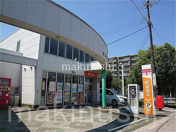 富田林藤沢台郵便局 徒歩10分。 730m