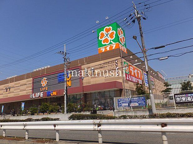 ライフ石津店 徒歩10分。 800m