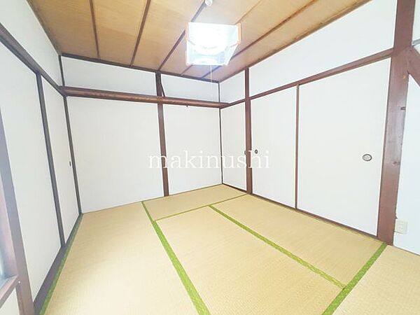 リビングとつながりながらも落ち着ける“もう一部屋”として使える便利な空間です。
