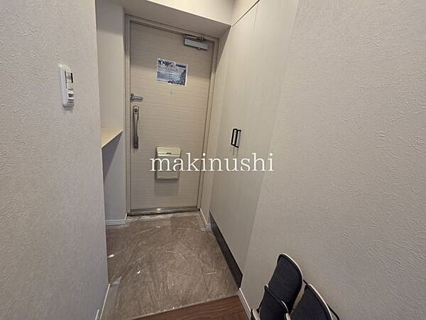 高低差の少ない玄関です。