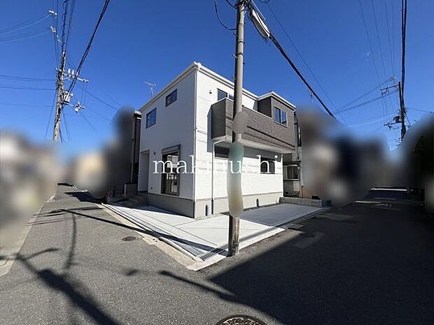 前面道路含む外観浜寺石津町西4丁は、南海本線「石津川」駅が徒歩圏内の便利な立地。浜寺公園などの自然も身近で、落ち着いた住宅地と利便性を兼ね備えた暮らしやすいエリアです。ゆっくり内覧頂けます。