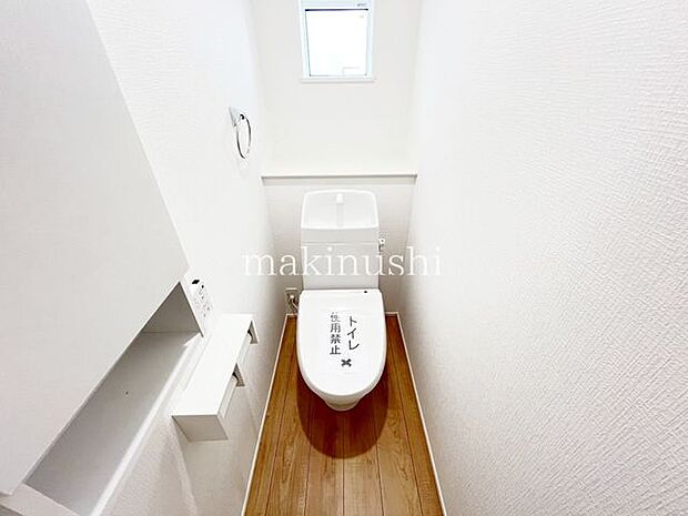 トイレトイレは1階・2階の2カ所に設置。夜間や忙しい朝も階段を上り下りすることなく利用でき、ご家族が多いご家庭にも便利です。毎日の暮らしを快適にサポートする嬉しい設備です。