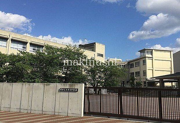 堺市立上野芝中学校 徒歩8分。 570m