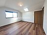 子供部屋：子供部屋　約8.0帖約8.0帖の広さがあるので、子供部屋としていかがでしょうか？遊び心のあるインテリアや家具を取り入れて、楽しく過ごせる空間に。勉強や遊び、収納スペースもしっかり確保できます。