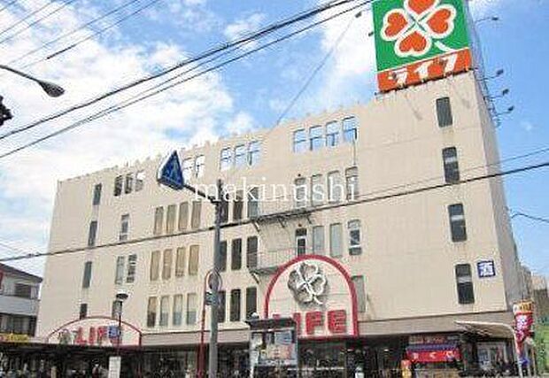 ライフ高石店 徒歩5分。 390m