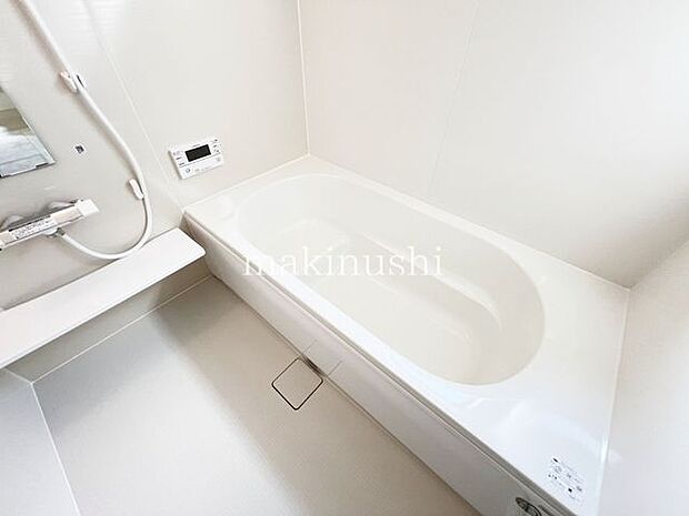 ・浴室もピカピカです。キレイな浴室での気持ちの良いバスタイムが一日の疲れを癒してくれます。