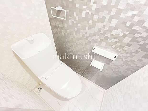 ・トイレは1階と2階にあります、夜のおトイレも階段を上り下りしないですみますね。