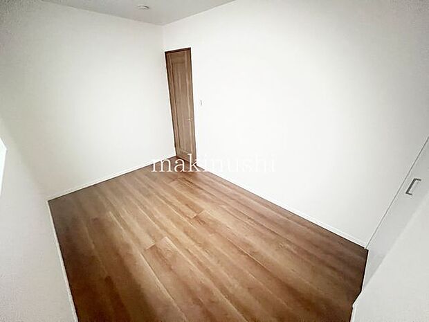 ・2面採光を確保した明るい室内は、風通しも良く、大変居心地の良い空間となっております。