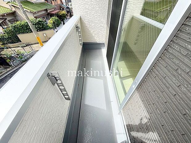 バルコニー2階部分のバルコニー南側に設置されたバルコニー