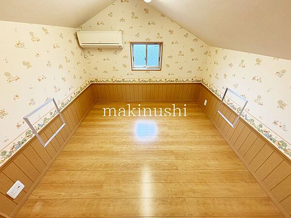 洋室収納スペースとしても使用できます