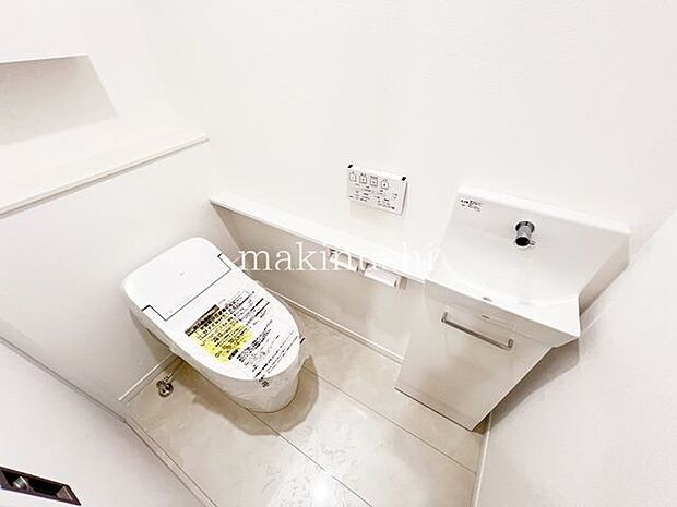 ・トイレは1階と2階にあります、夜のおトイレも階段を上り下りしないですみますね。