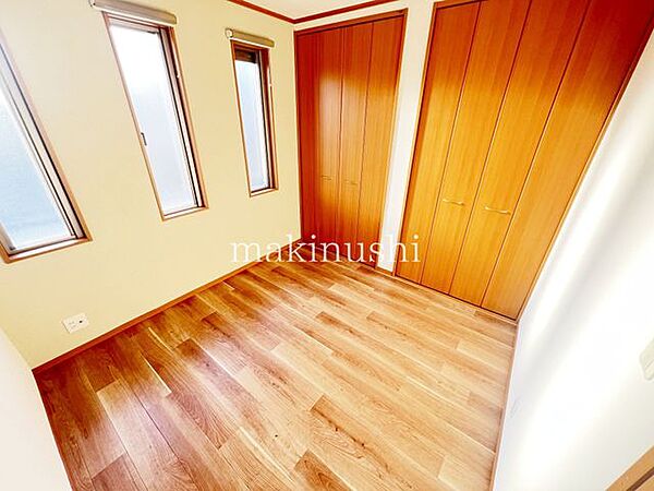 ・2面採光を確保した明るい室内は、風通しも良く、大変居心地の良い空間となっております。